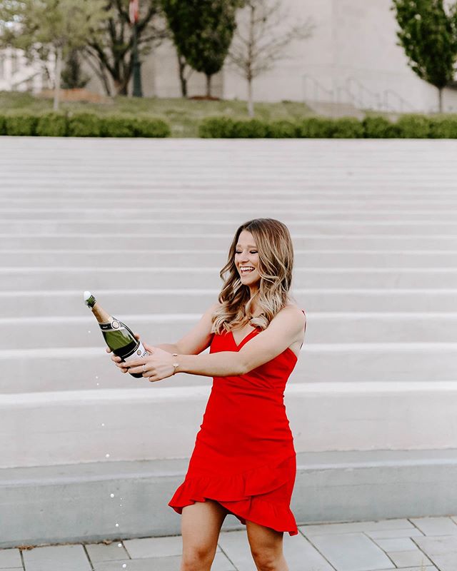 SENIOR PORTRAITS ARE HAPPENING!!! please don’t wait to sign up for these!! my fall is super busy and i want to be sure i squeeze each of you in🤩 reserve your spot on my website under the pricing page!