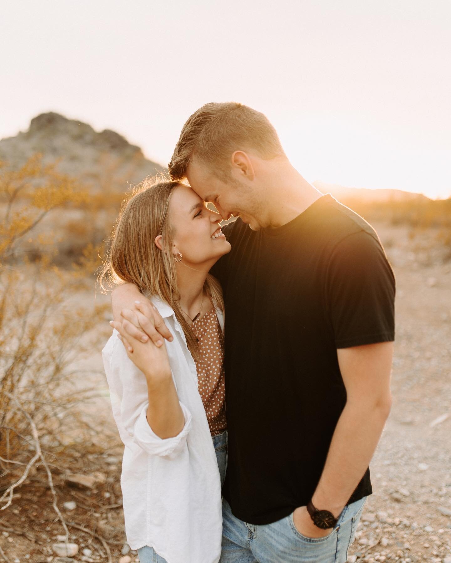 photo editing is a funny thing. depending on the lighting, photos can look SO different. i took these photos on a day where there was lots of cloud coverage due to monsoon season, and the sun peaked out for us just toward the end of the shoot✨ we had