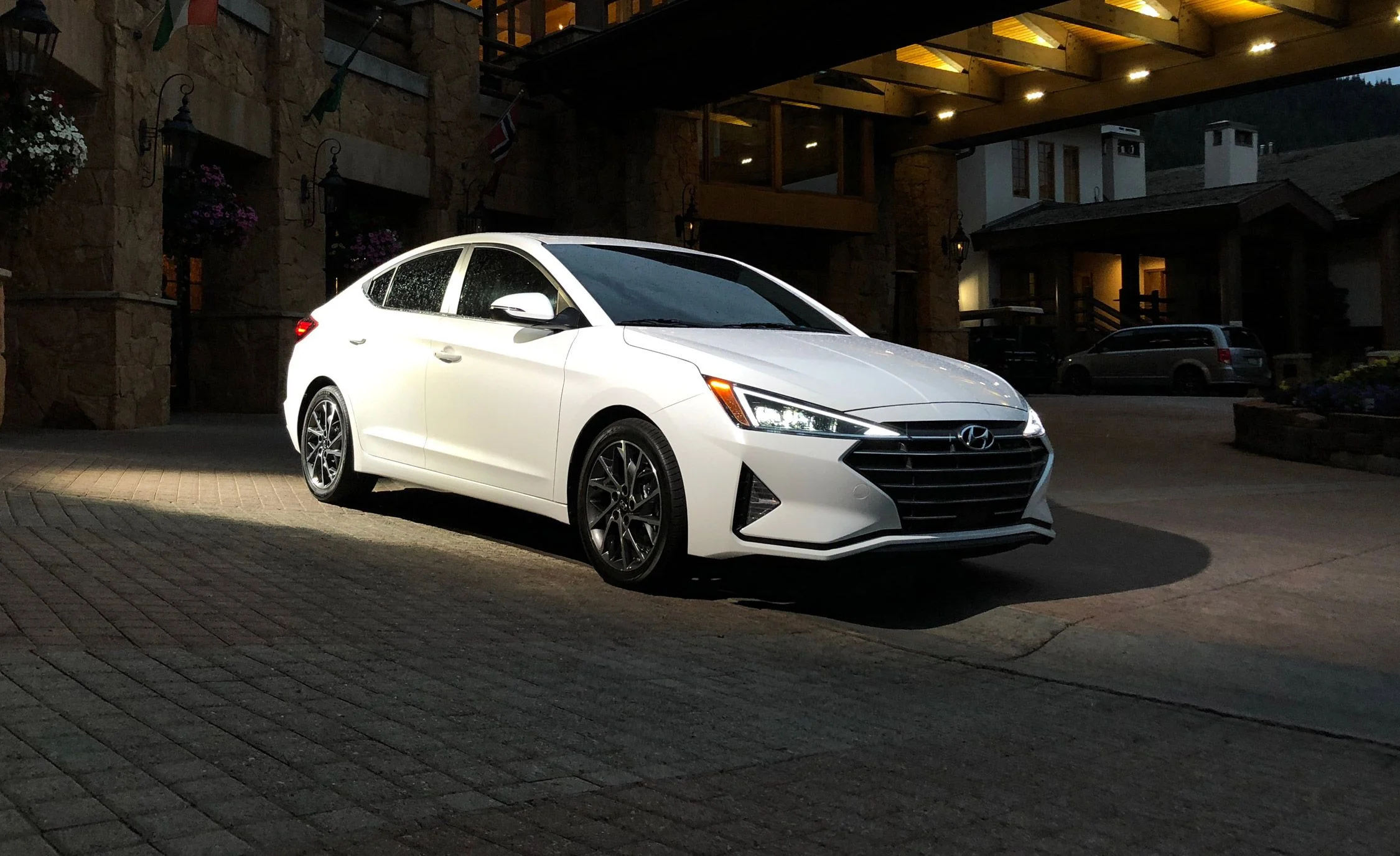 2019-hyundai-elantra-sedan-placement-1534950133.jpg