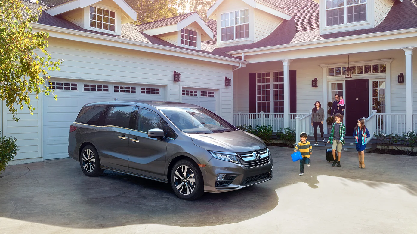 2019-honda-odyssey-front-exterior-view.jpg