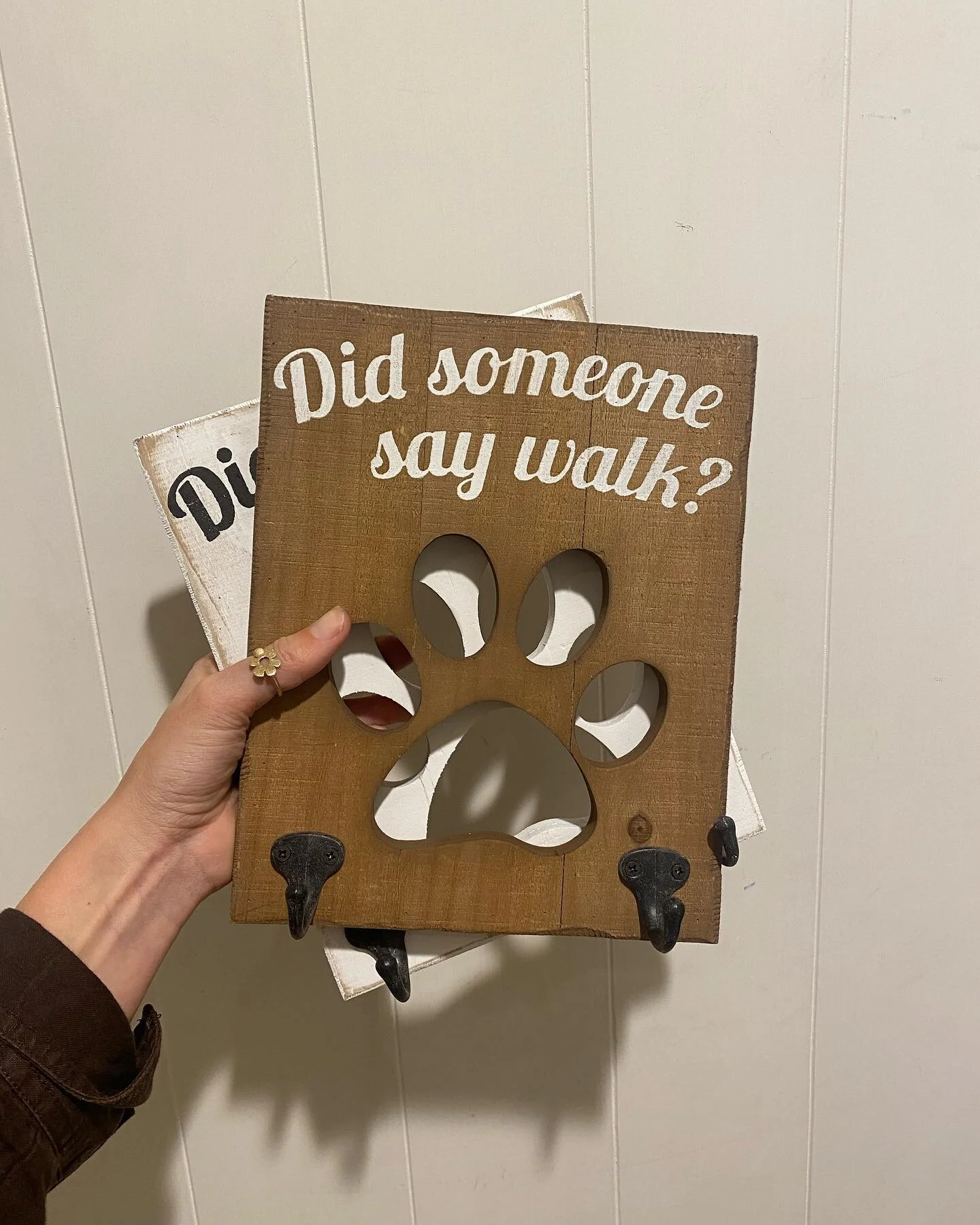 Your favourite signs are back in store! 🐾 Available in both white &amp; natural wood. The perfect place to hang your fur babies&rsquo; leads! Grab yours this weekend before they go! 🐶