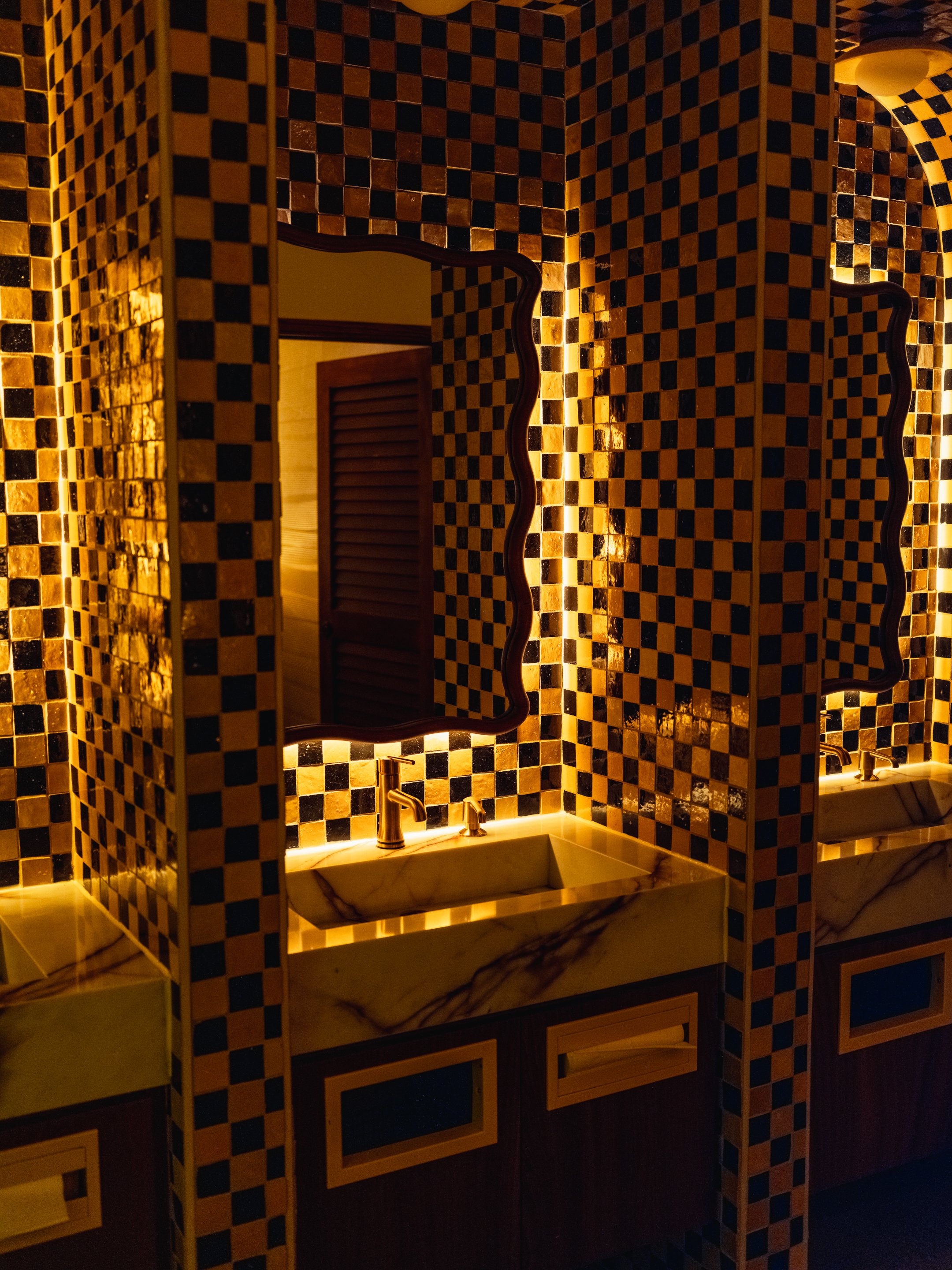 DayTripper_BathroomSinks.jpg