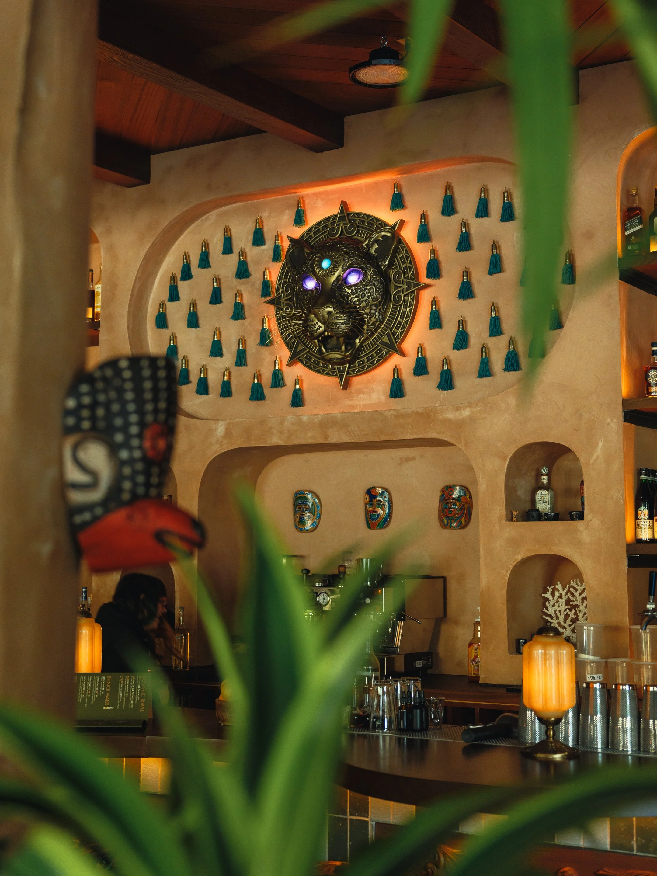 DayTripper_JaguarSconce_1.jpg