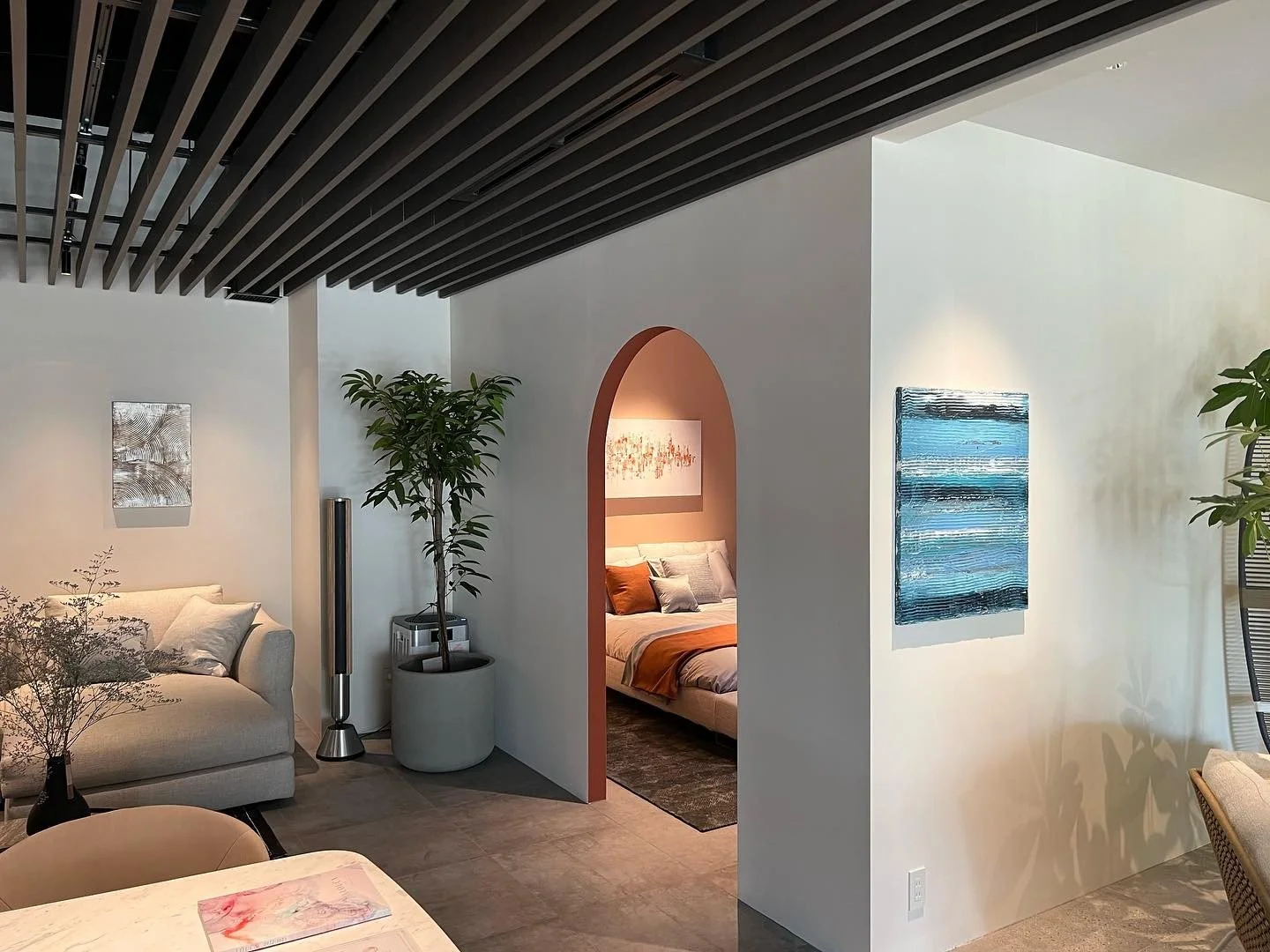  LOUCA SHOWROOM (OSAKA, JAPAN) • ROOM COORDINATE 