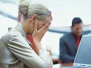 LA CRISIS EN ESPAÑA MARGINA LABORALMENTE CADA HORA A MÁS DE 9 MUJERES MADRES TRABAJADORAS