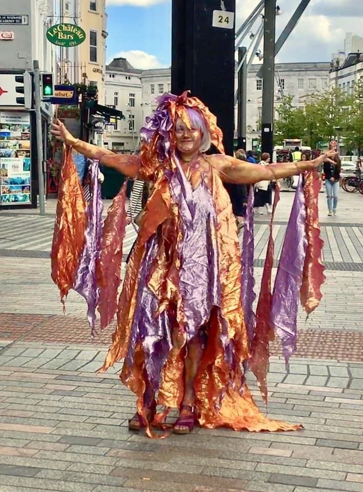 Bodypaint Busking with Keira