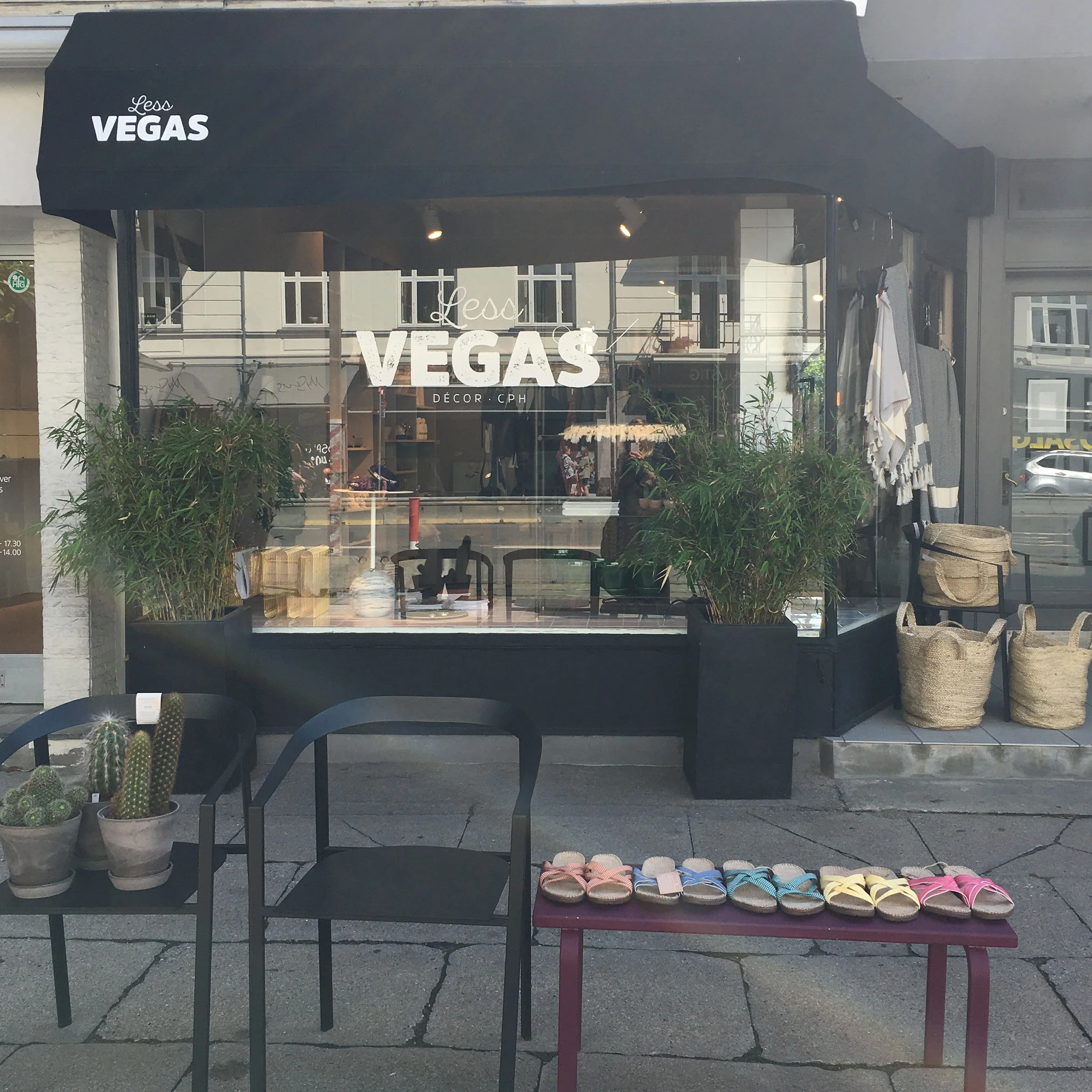 less_vegas.jpg