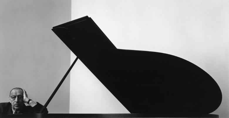 Igor_Stravinsky,_New_York,_NY,_1946.jpg