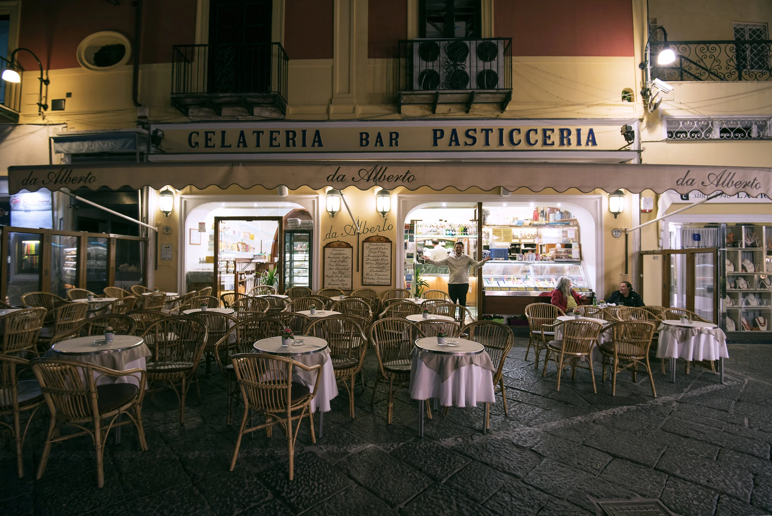 CAPRI CENTRE GELATERIA.jpg
