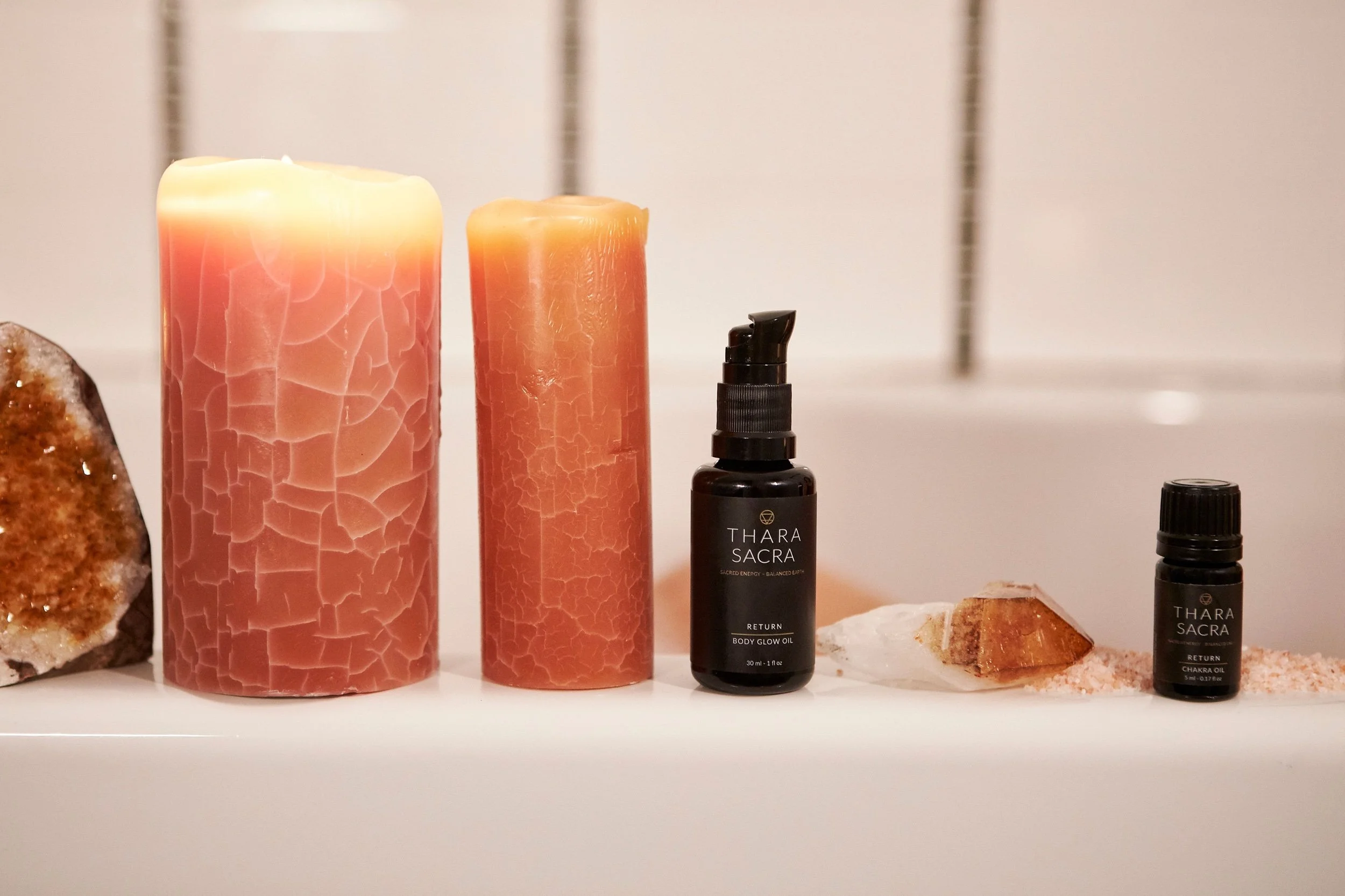 UNLOCKING YOUR CREATIVE FLOW: 5 WAYS TO NURTURE YOUR SACRAL CHAKRA