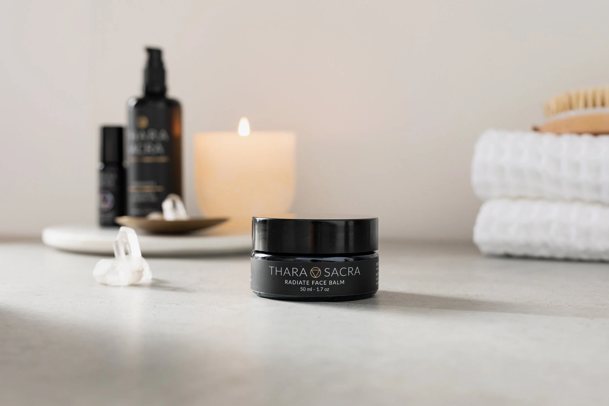 RADIATE BEAUTY: A NOURISHING FACE MASSAGE RITUAL