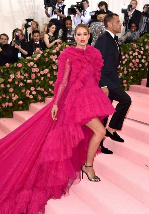 Doutzen Kroes (designer not shared)
