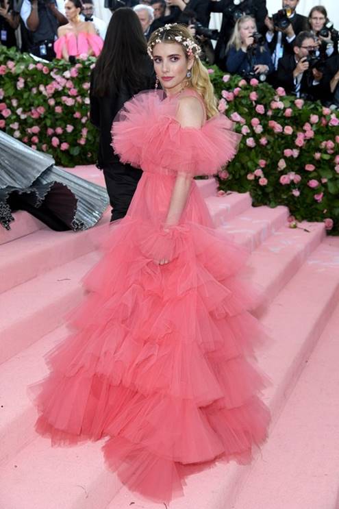 Emma Roberts in Gaimbattista Valli Couture