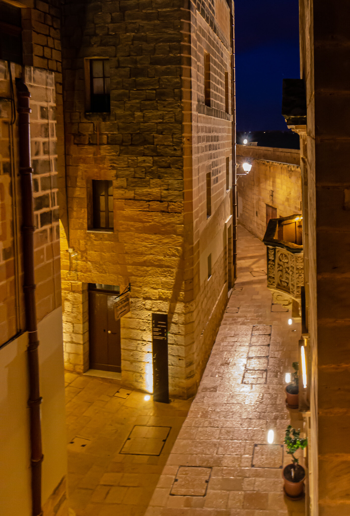  Evening stroll through the streets of the Citadel amongst  churches and other historic buildings. 