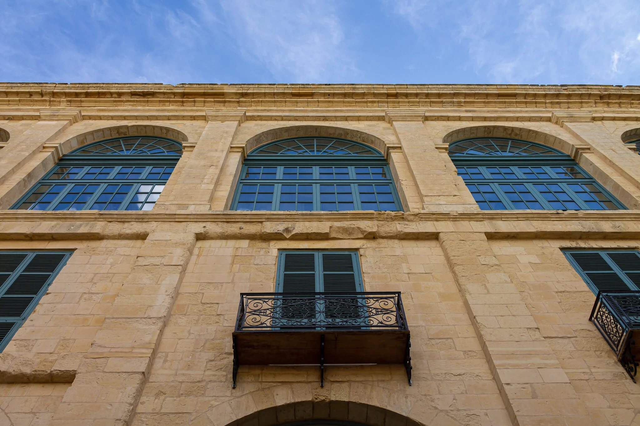  Accents of mediterranean blue for a mediterranean Island 
