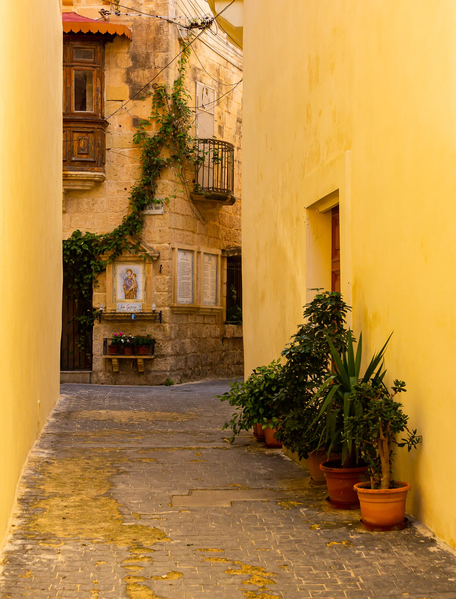  Built in Medieval times, much of its original architecture has been preserved and its narrow alleys tell tales of centuries of history. 