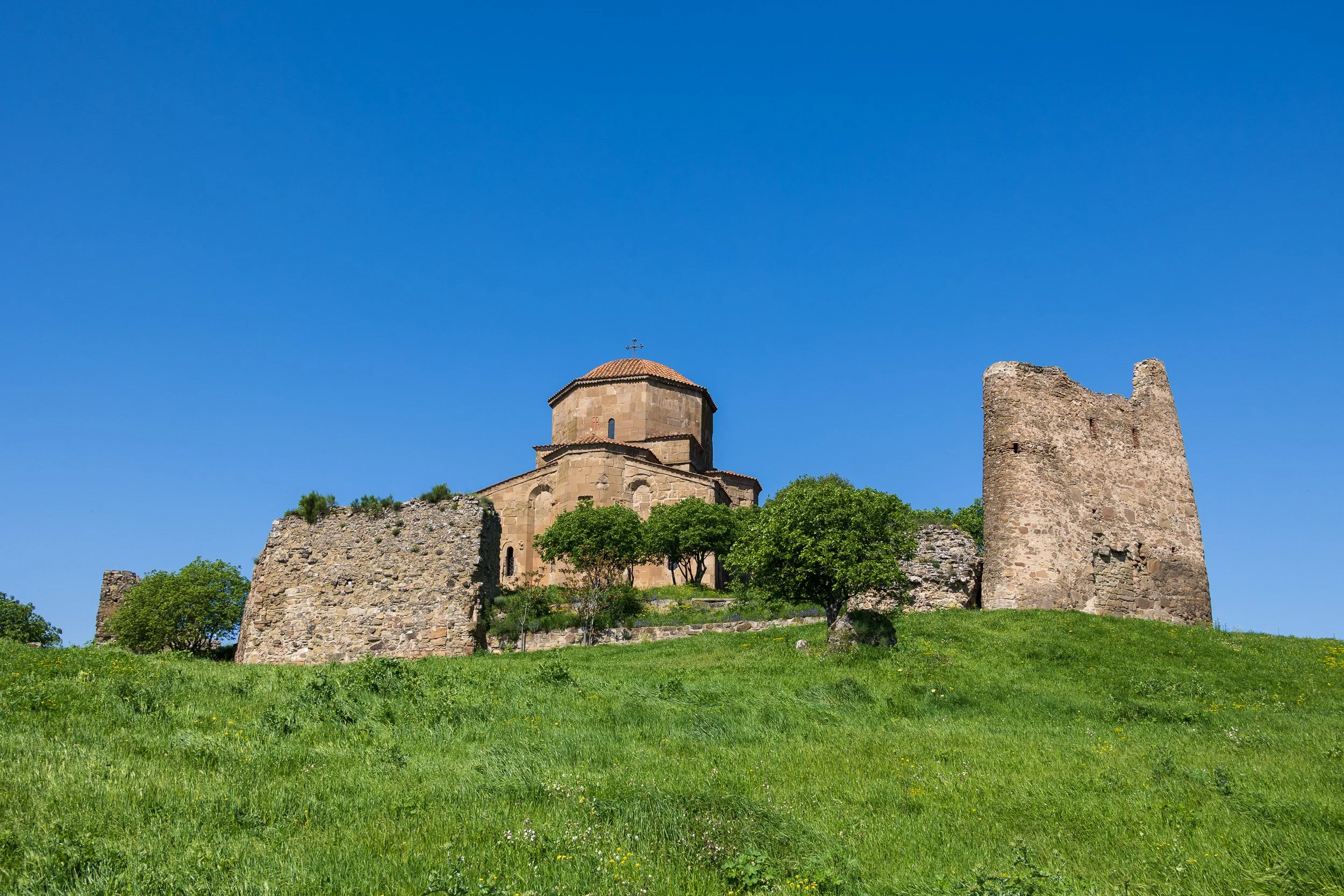  Jvari Monastery - A 6th-century monastery on the hilltop above Mtskheta, where the Mtkvari and Aragvi rivers meet.  