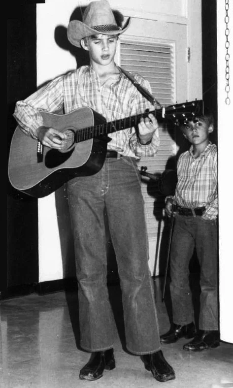 1977 rackansak eric in front.JPG