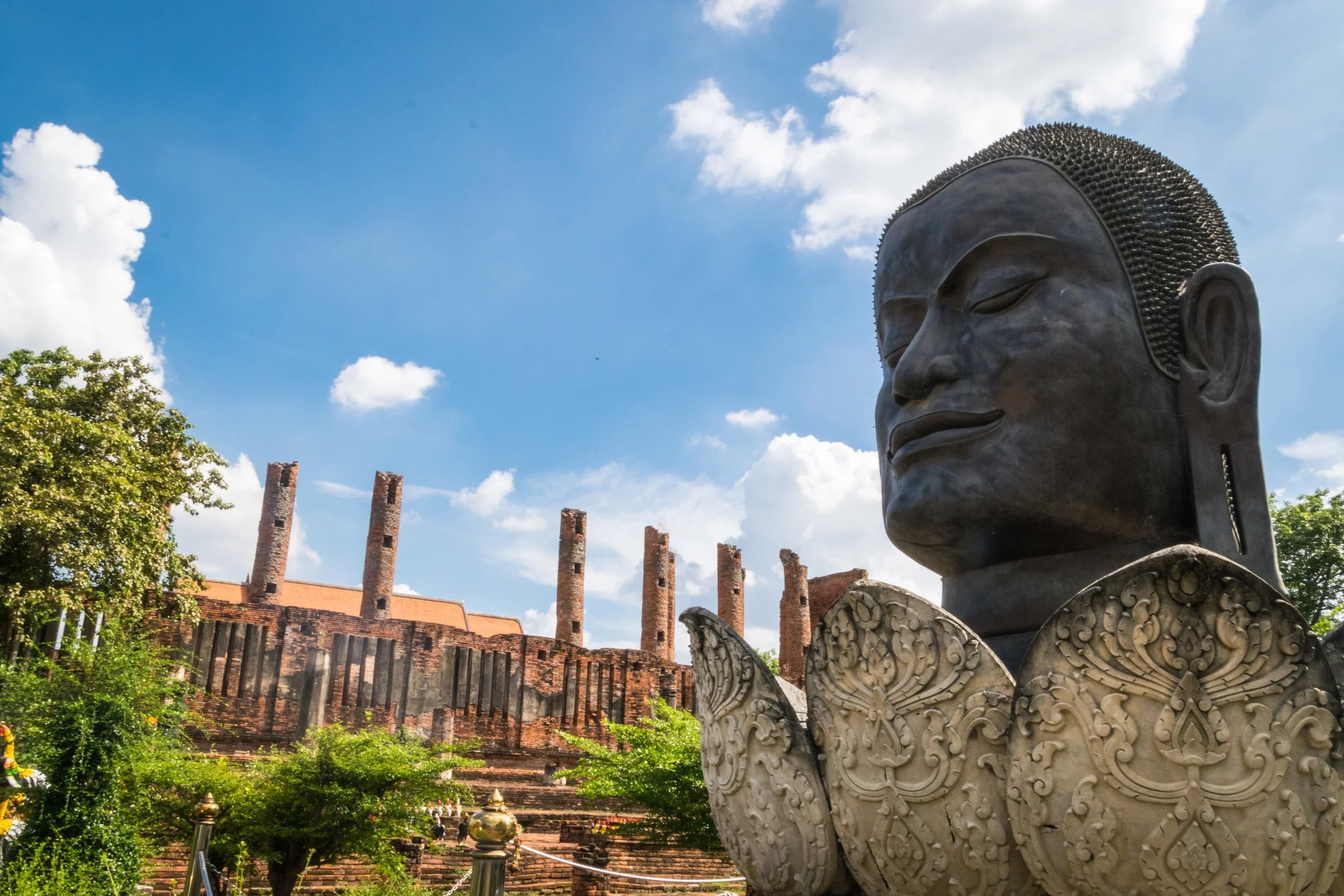 Ayutthaya_Wat Thammikarat-1.jpg
