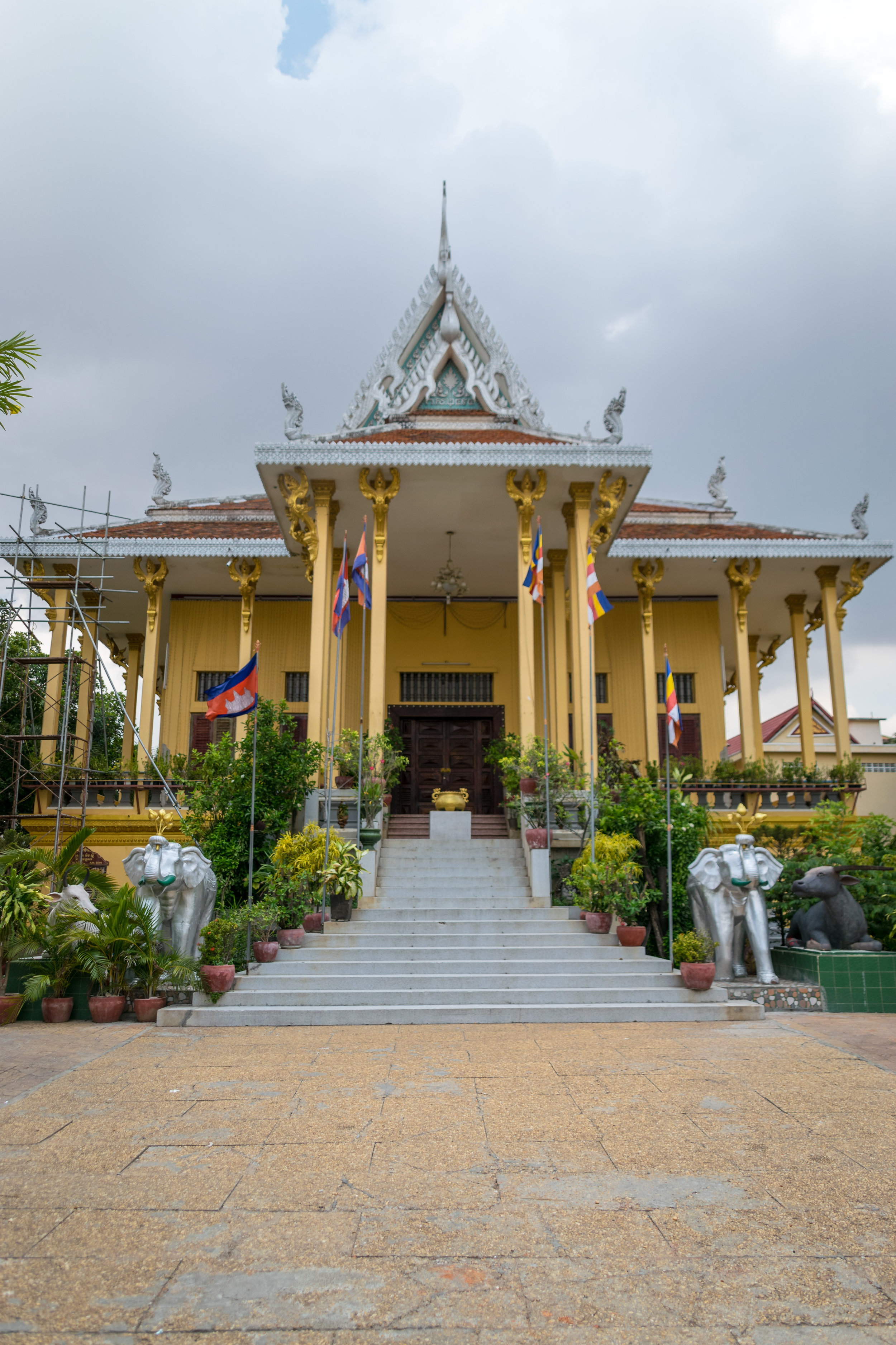 Phnom Penh_Wat Ounalom-3.jpg