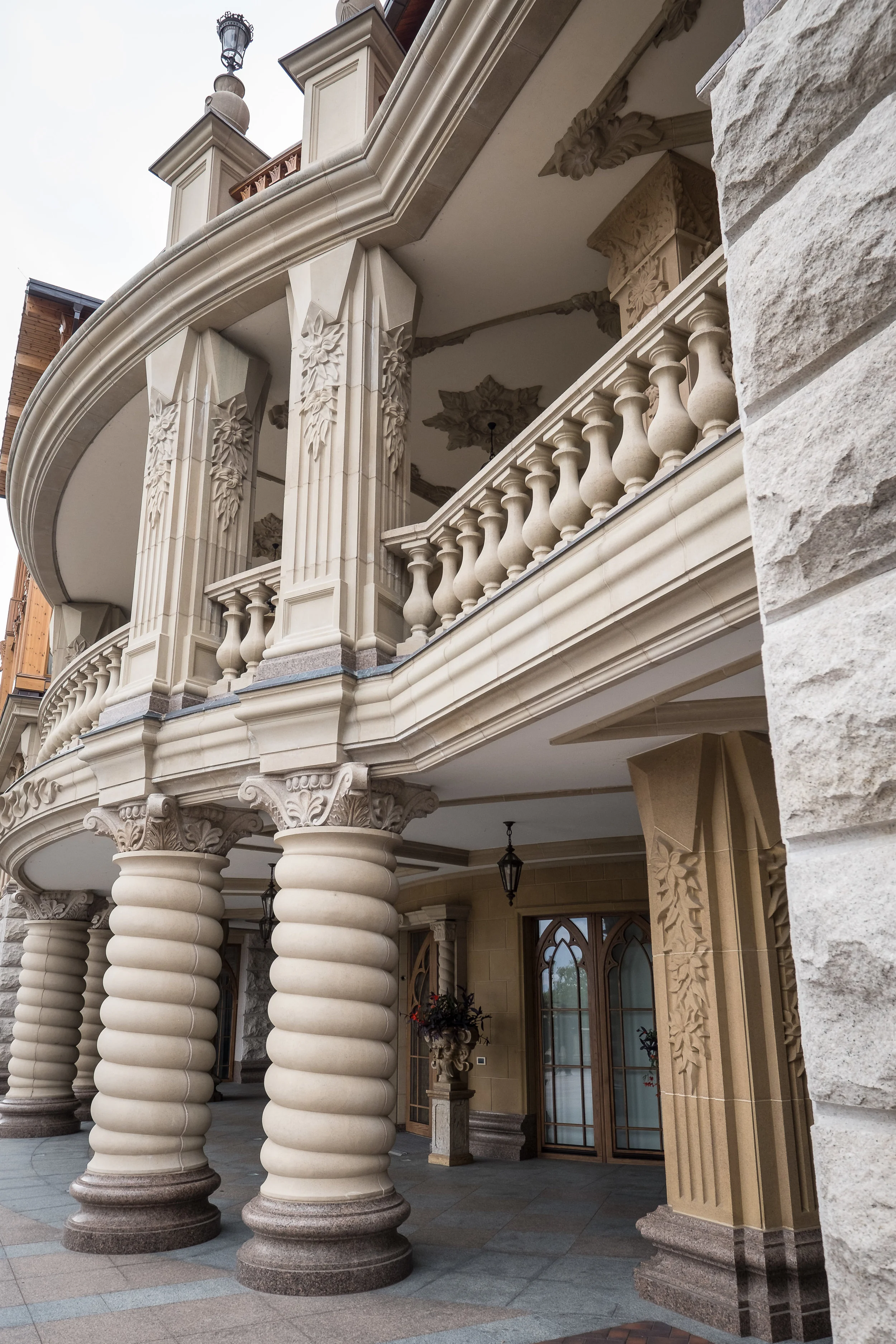 Mezhyhirya Residence1-6.jpg