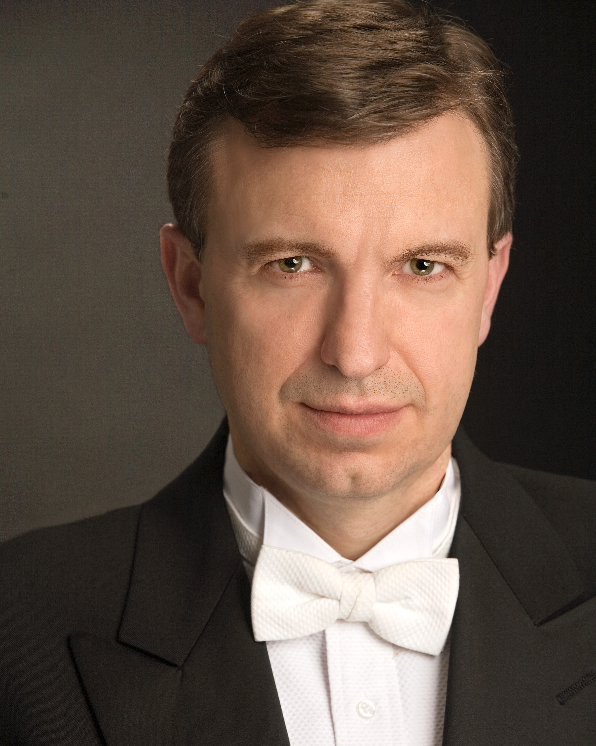 Chris Pfund Headshot 1.jpg