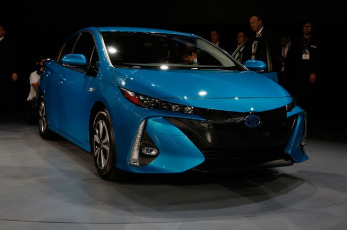 Toyota's anti-petrolhead primadonna.