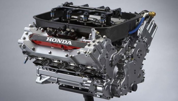 The Honda RA806-E 2.4L NA V8 engine powering the SA05.