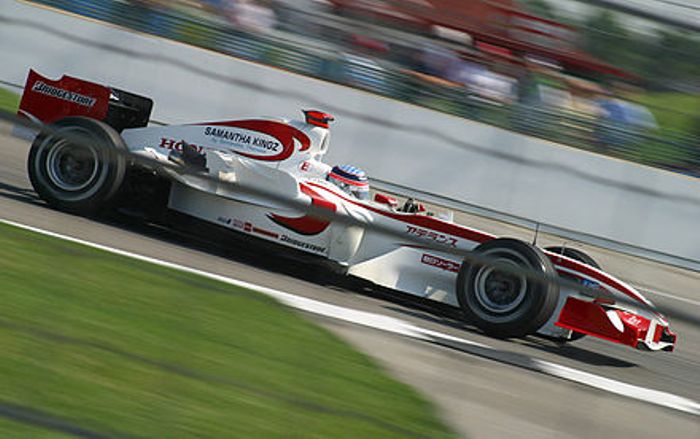 Sato driving the SA05 around Indianapolis.