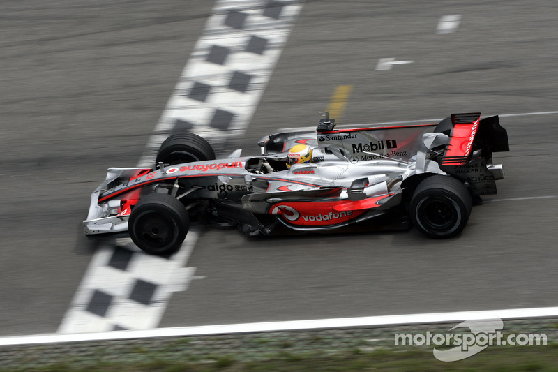 The trial shark fin engine cover which McLaren tested at Hockenheim (Image: Motorsport.com)