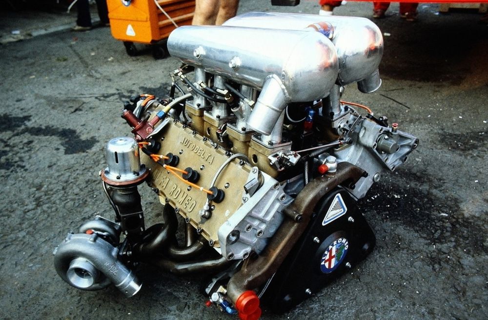 Alfa Romeo's unusual 890T V8.