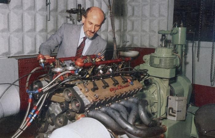 Chief engineer Giovanni Tonti testing the Tipo 1035 V10.