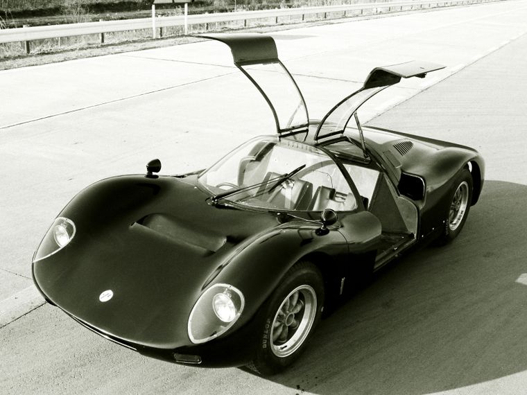 The gorgeous R380-II was built to directly counter the Porsche 906.