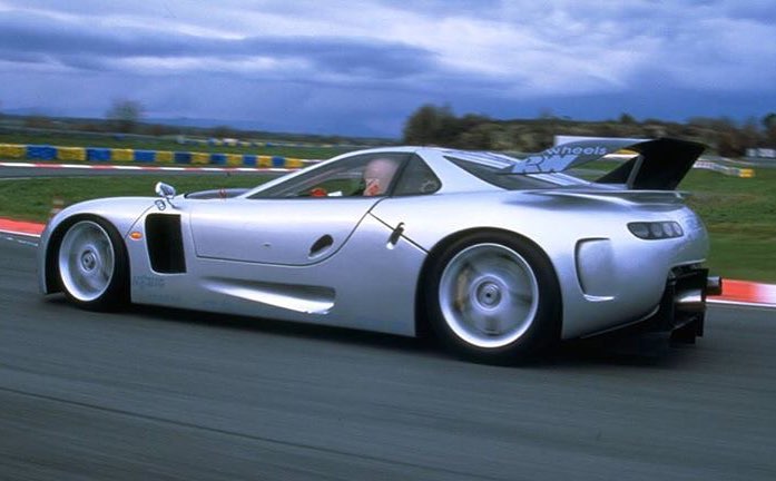 The smooth-bodied C7R looked more like a concept car than a racing car.