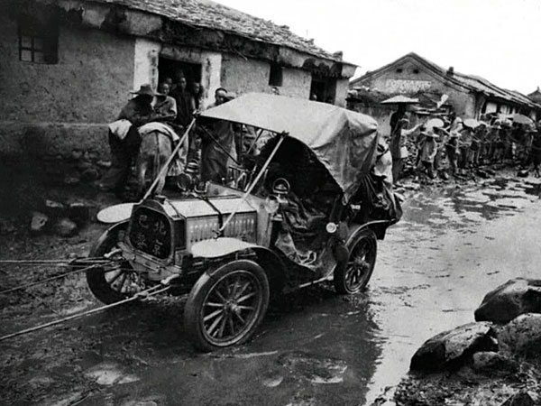 The categorically insane 1907 Peking to Paris rally was one of the toughest ever.