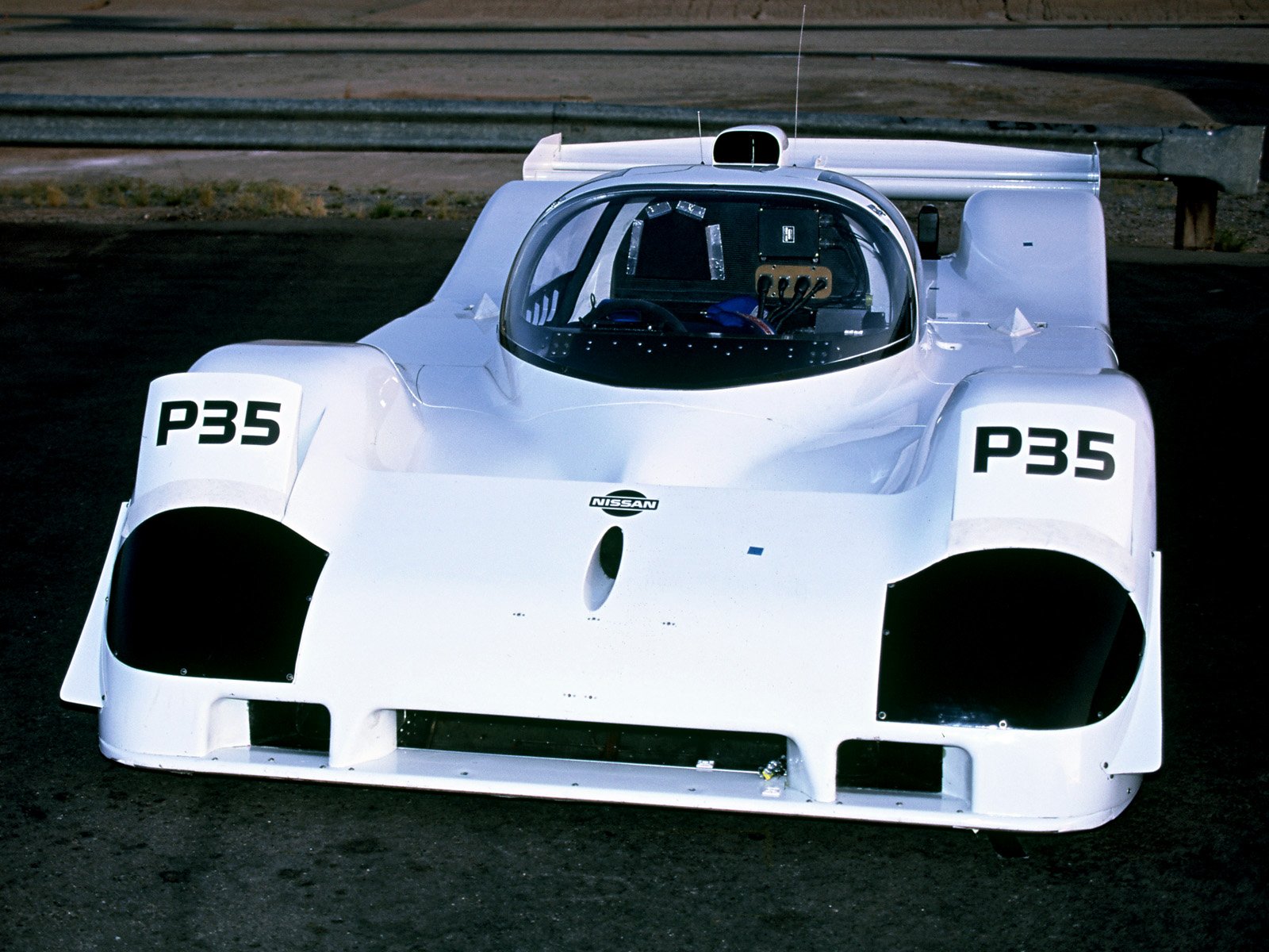 The drop in power called for a much sleeker, more aerodynamic body shape.