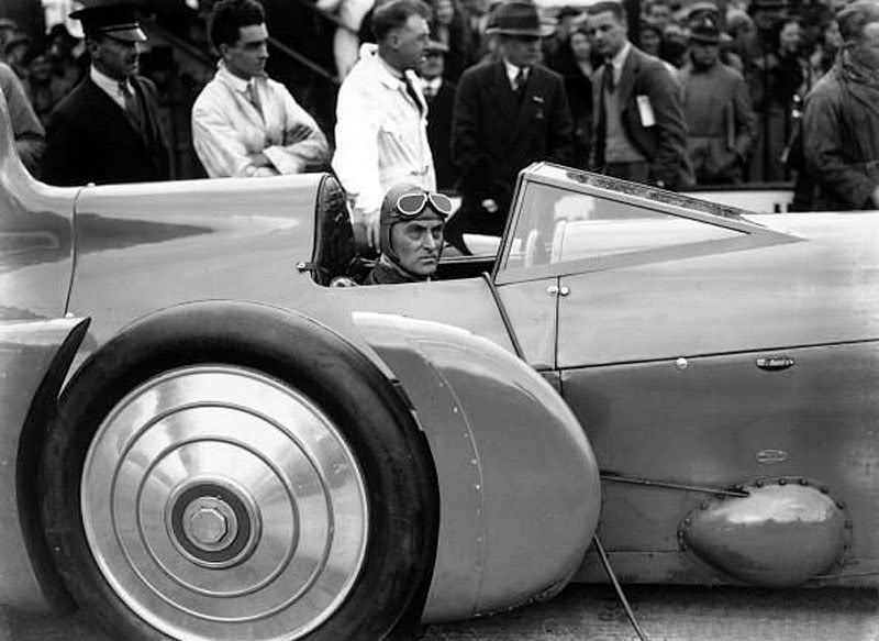 Malcolm Campbell was determined to keep the land speed record proper and British.
