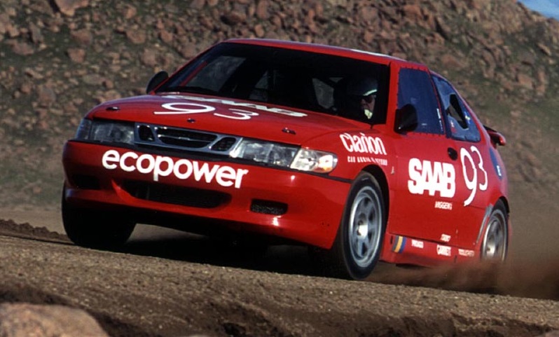 The Open-class Saab had a very plain-looking body.