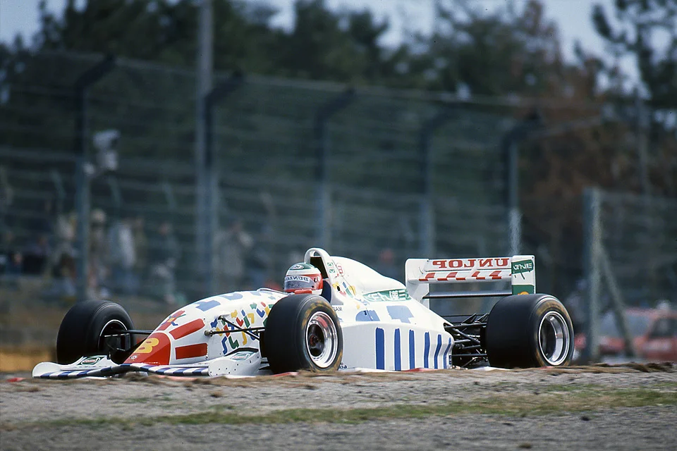 f104_001.jpg