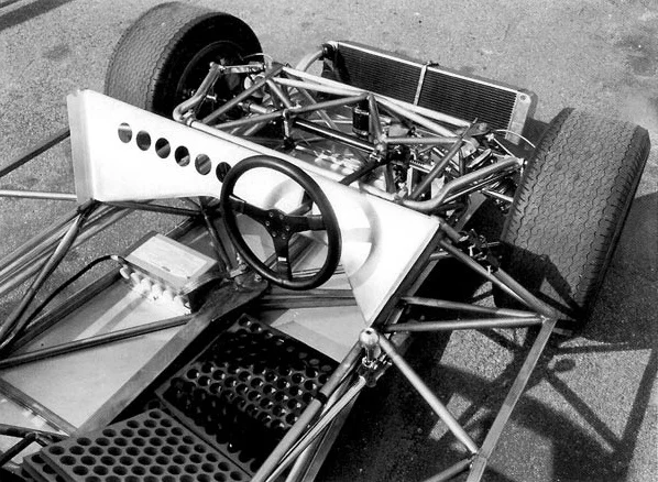 The JP6 featured a suspension system which had never been seen before.