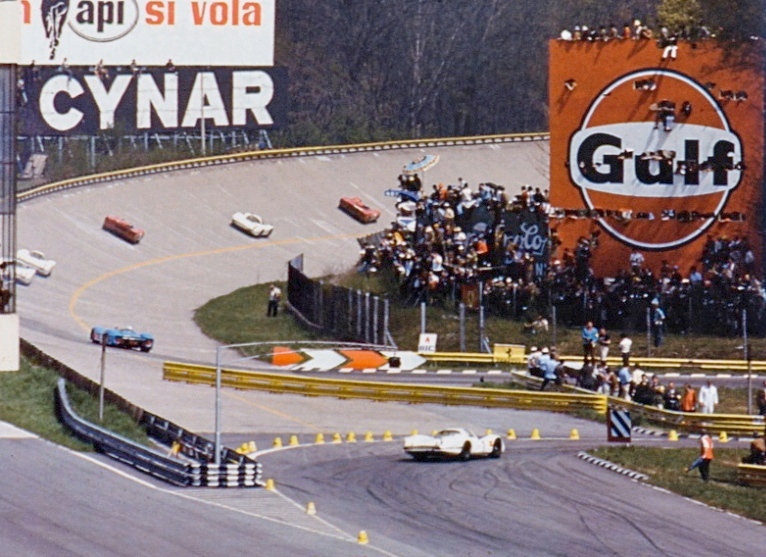 At Monza both the road and the oval course were used during the 1000 KM event.