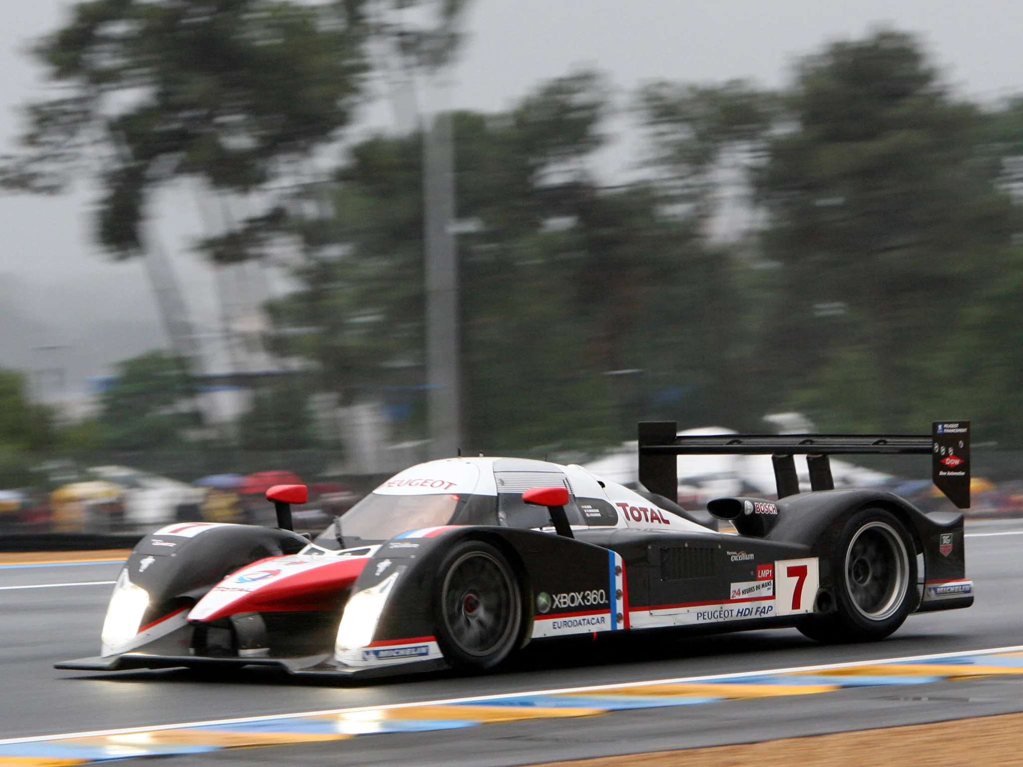 2007_Peugeot_908_HDi_FAP_race_racing_le_mans___g_2048x1536.jpg