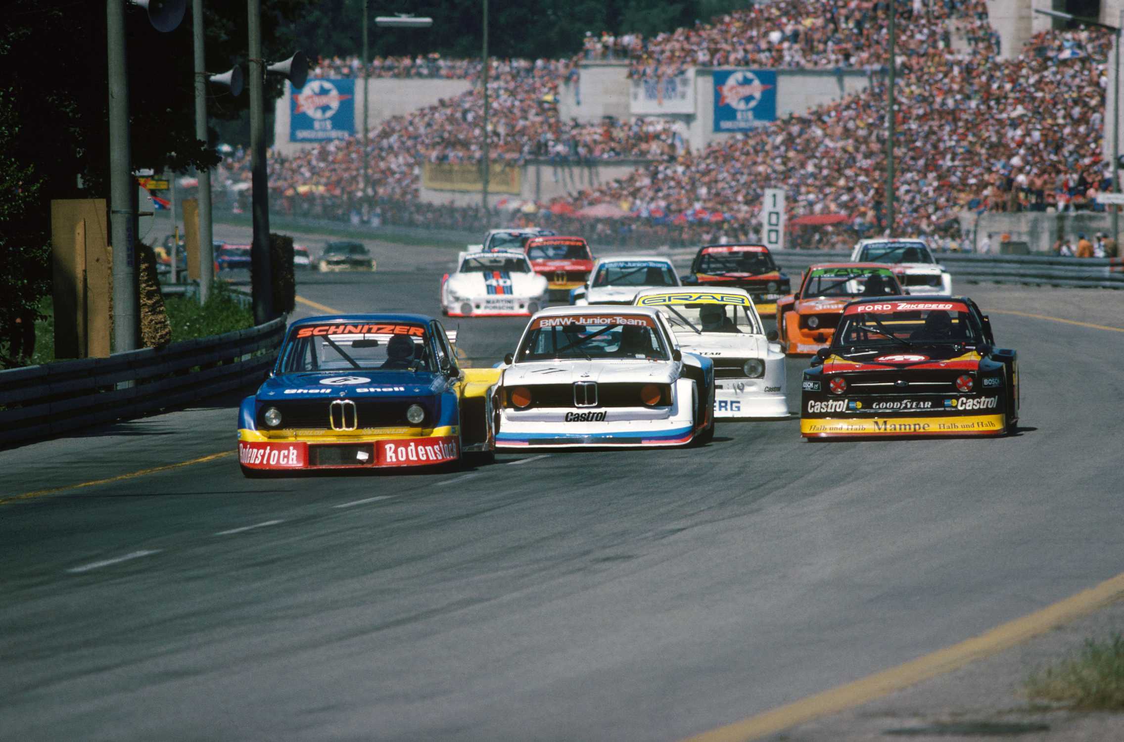 Division II of the DRM was given priority following Porsche's domination of the top series.