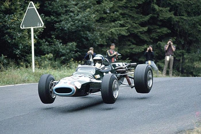 Jacky Ickx put Matra on the map by overtaking several F1 cars with an MS5 F2 at the 1966 German Grand Prix.