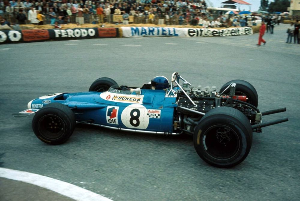 The dangerous failures forced teams to revert to a more conventional wingless design.