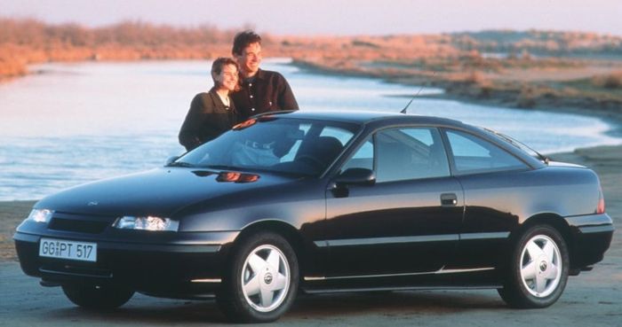 Opel picked the sporty Calibra as its new DTM hero.