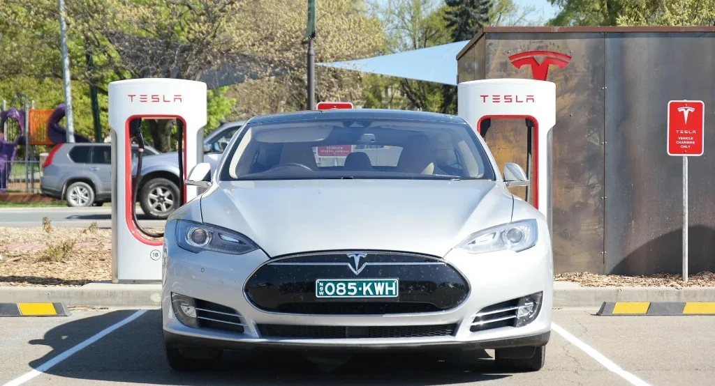 Tesla.jpg