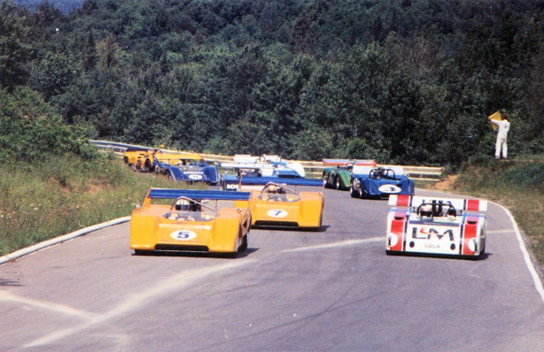 Stewart beside Hulme on the front row, St. Jovite, 1971.