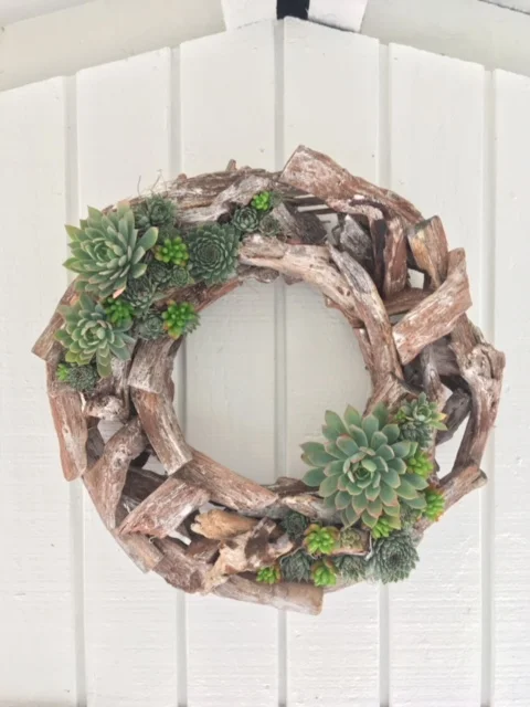 WREATH.JPG