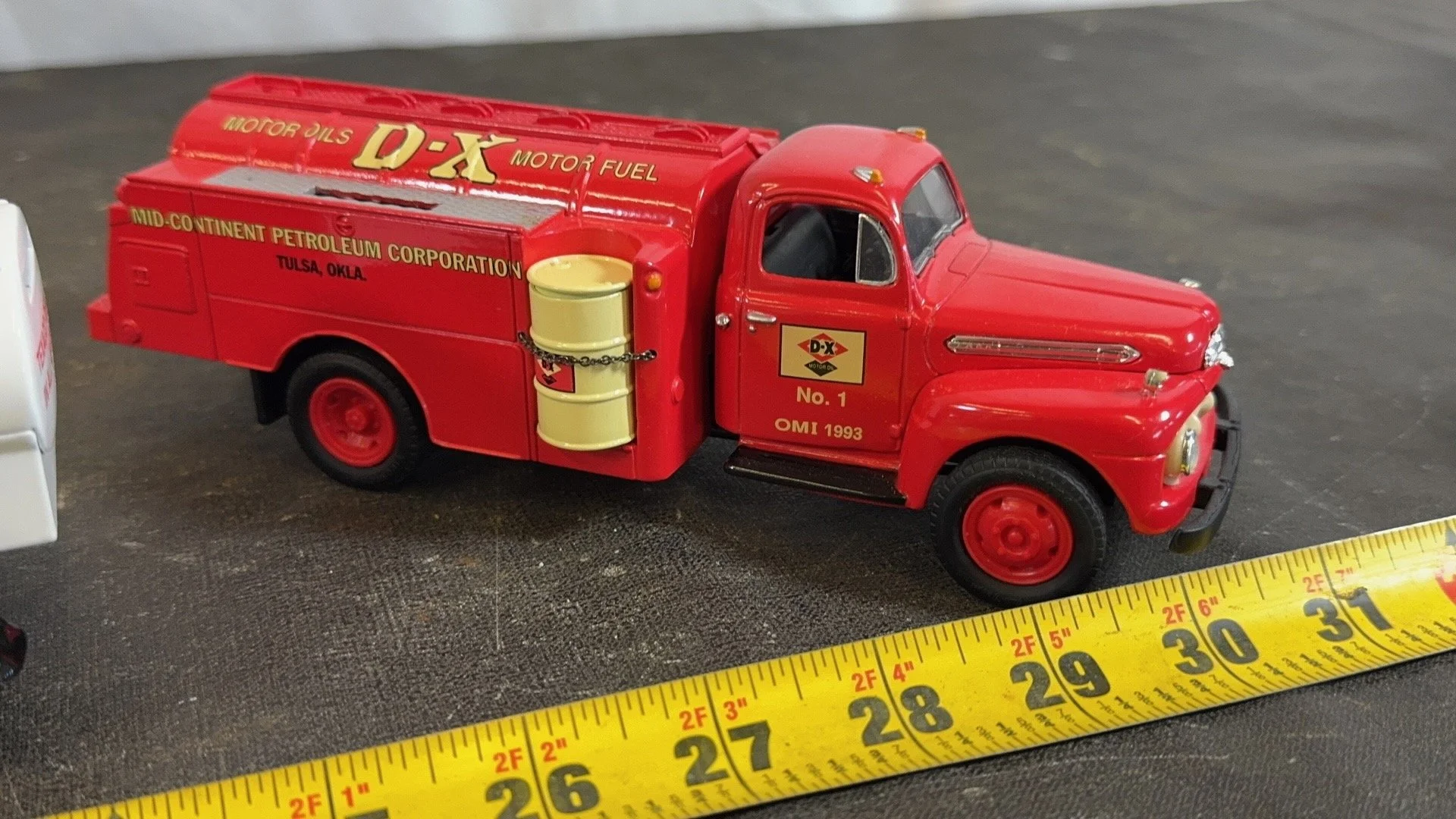 4/24 - 5/4 -   April Antiques and Collectibles Auction